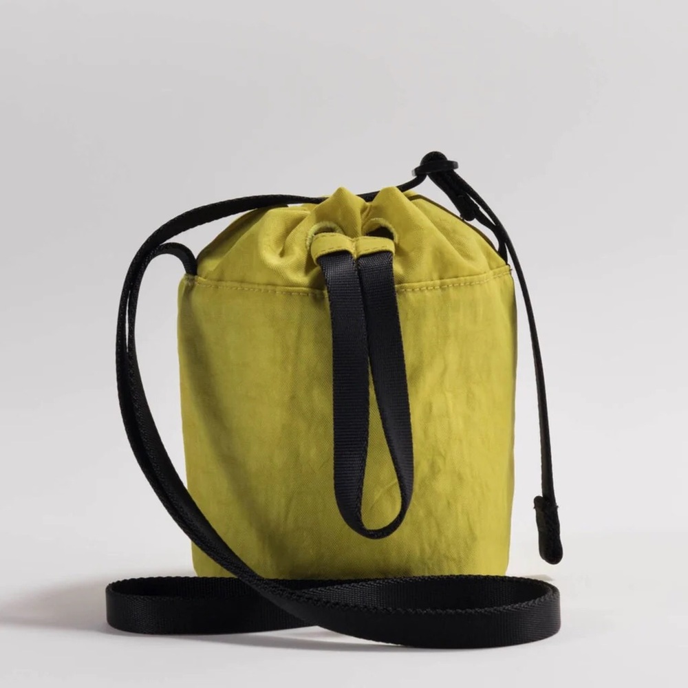 NWT BAGGU Mini Nylon Bucket Bag (Sour)